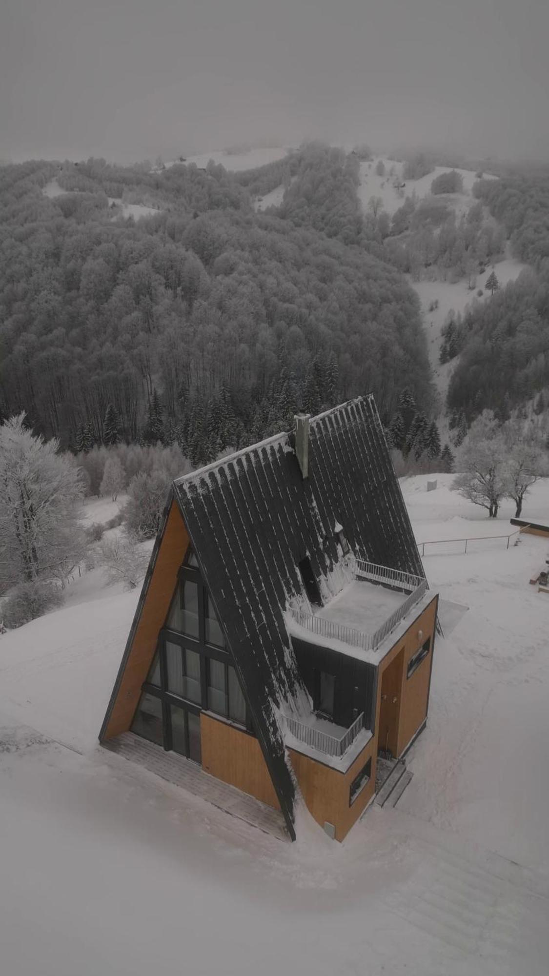 Amont Chalet Peştera Exterior foto